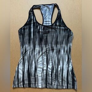 LISTING MOVED TO @wrenandfinch closet - Saucony - racer back running tank